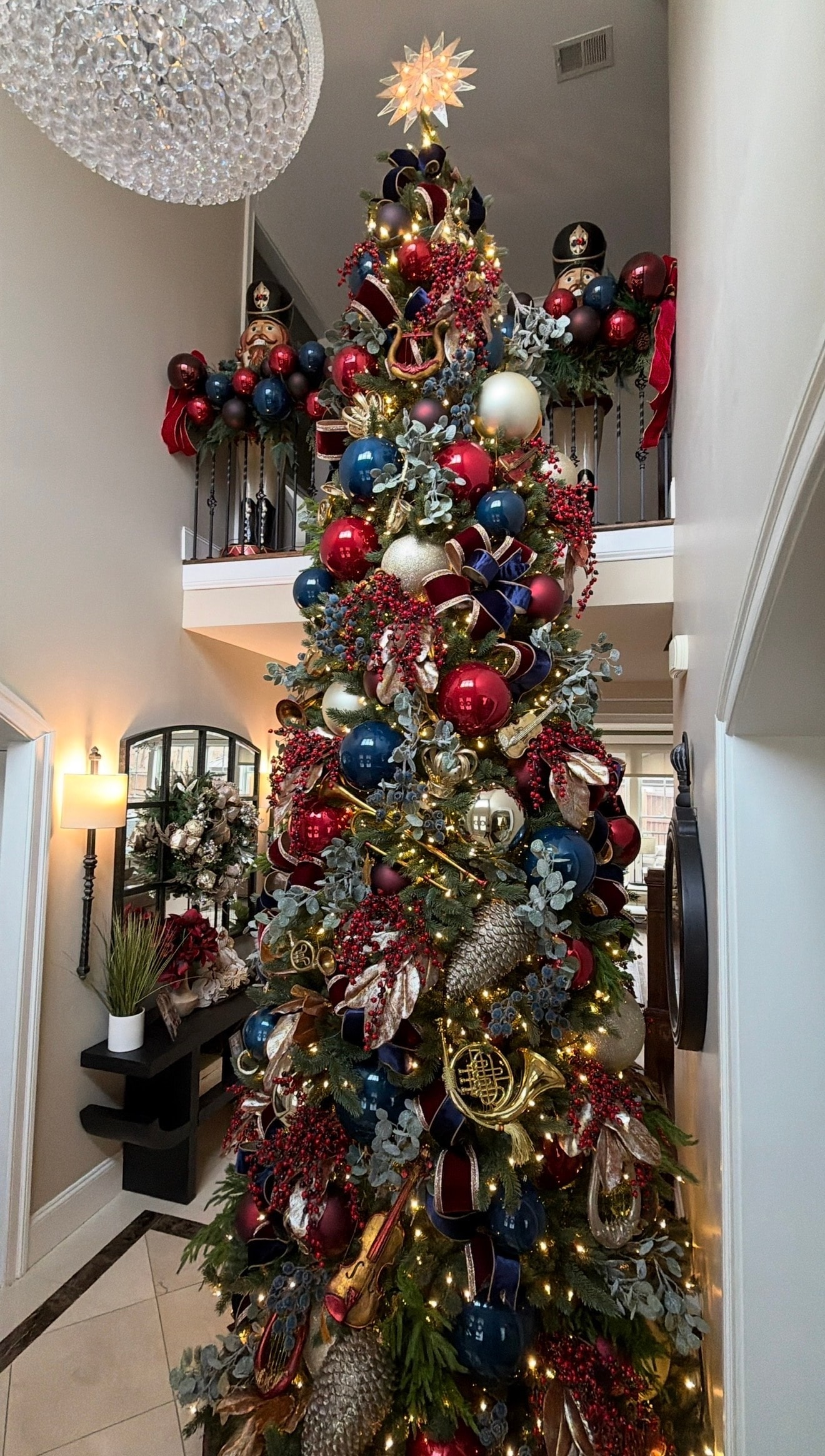 Nutcracker themed Christmas tree — full staircase view